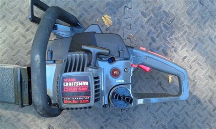 What is the oil to gas ratio for a Craftsman chainsaw?