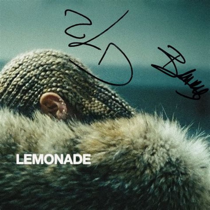 What label is Beyonce signed to 2018?