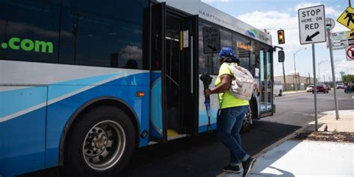 Where can I buy HRT bus tickets?