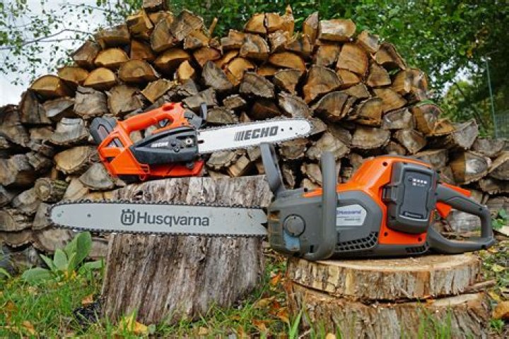 Which is better Husqvarna or craftsman?