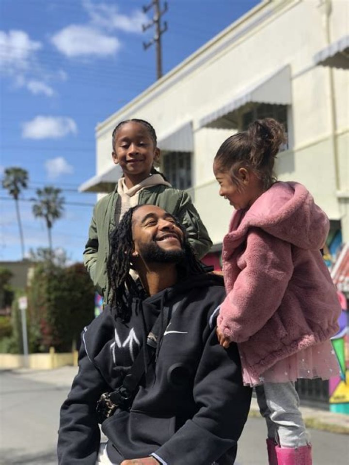 Who are Omarions Parents? Omarion Biography, Parents Name, Nationality and More