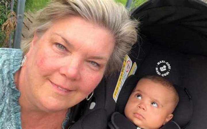 Who Is Alec Baldwin Sister? Meet Jane Sasso