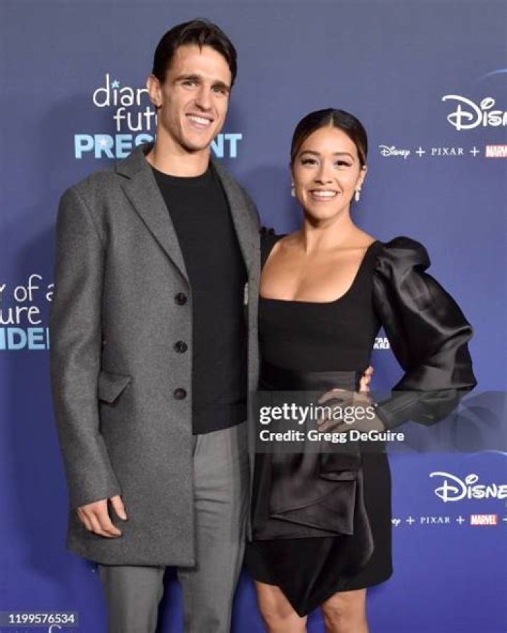 Who is Gina Rodriguez husband Joe Locicero?