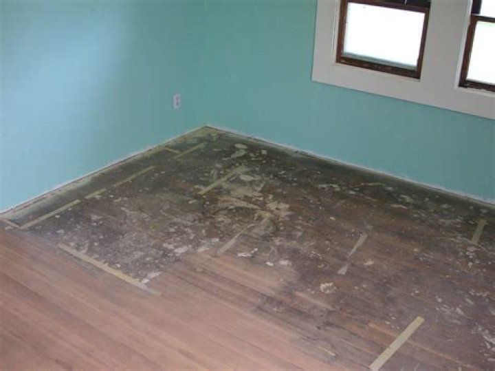 Will masking tape ruin hardwood floors?