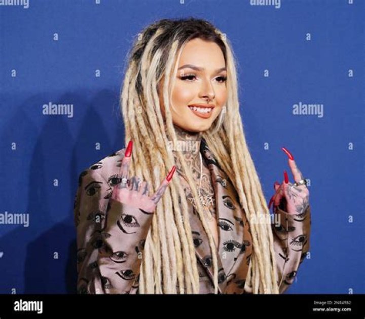 Zhavia Ward Bio (Wiki) 
