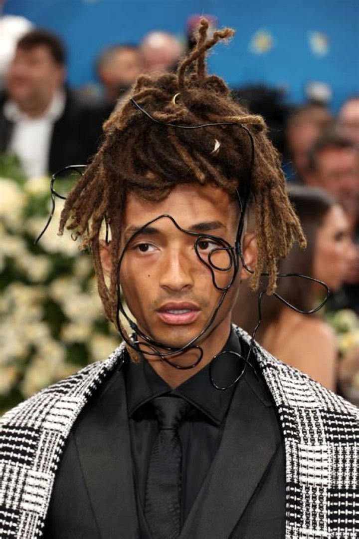 Zoe Kravitz Brings Jaden Smith as Date to Movie Premiere